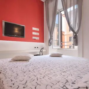 Manin Lt 3*, Roma Italia